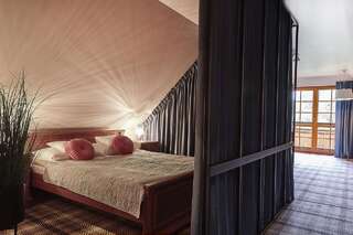 Отели типа «постель и завтрак» Sielanka Устронь Улучшенный двухместный номер с 1 кроватью или 2 отдельными кроватями и балконом-8